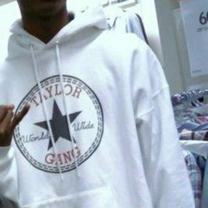 Meet your Posher, Joshua